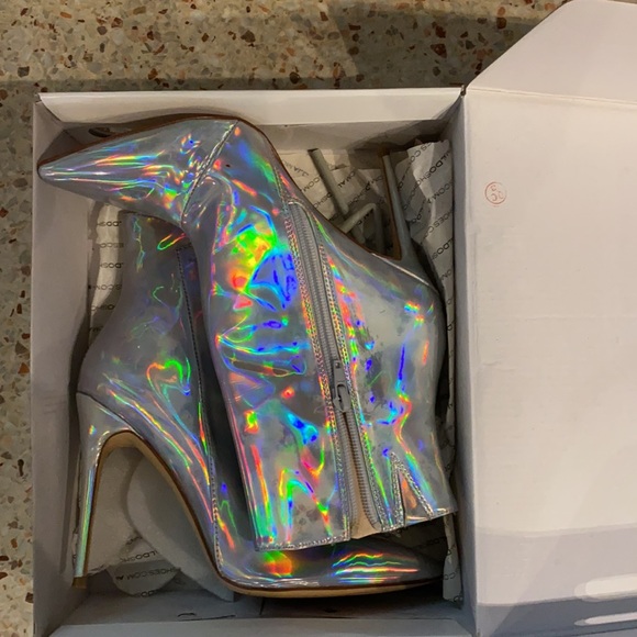 ALDO Ankle Booties Worn only once for a videoshoot - Picture 6 of 6